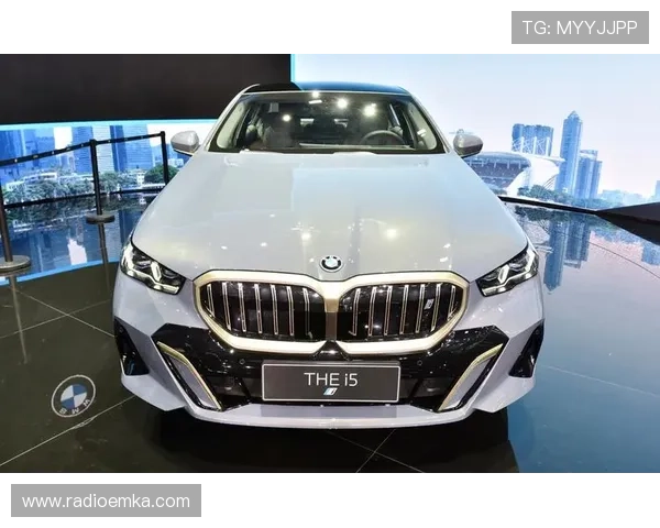 免费在线看奔驰宝马车型视频无需注册快速获取高清画质体验极致视觉享受